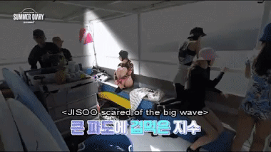 Jennie khuyên bảo Jisoo ngọt tới nỗi khiến BLINKs ai nấy tan chảy-3