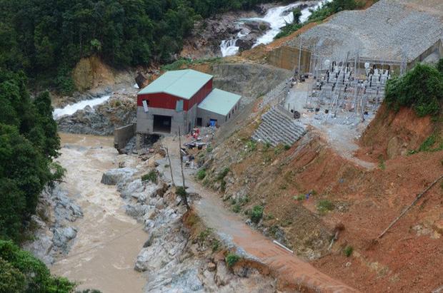 Những hình ảnh đầu tiên từ hiện trường Thủy điện Rào Trăng 3-7