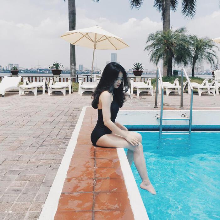 Body đẹp miễn chê nhưng Linh Ka vẫn mắc phải lỗi lầm khi diện áo tắm một mảnh-3