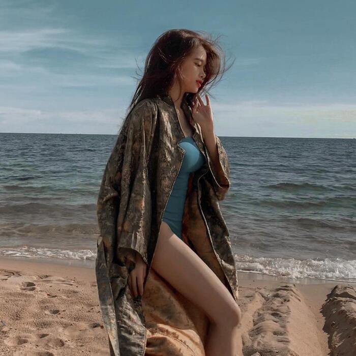 Body đẹp miễn chê nhưng Linh Ka vẫn mắc phải lỗi lầm khi diện áo tắm một mảnh-5