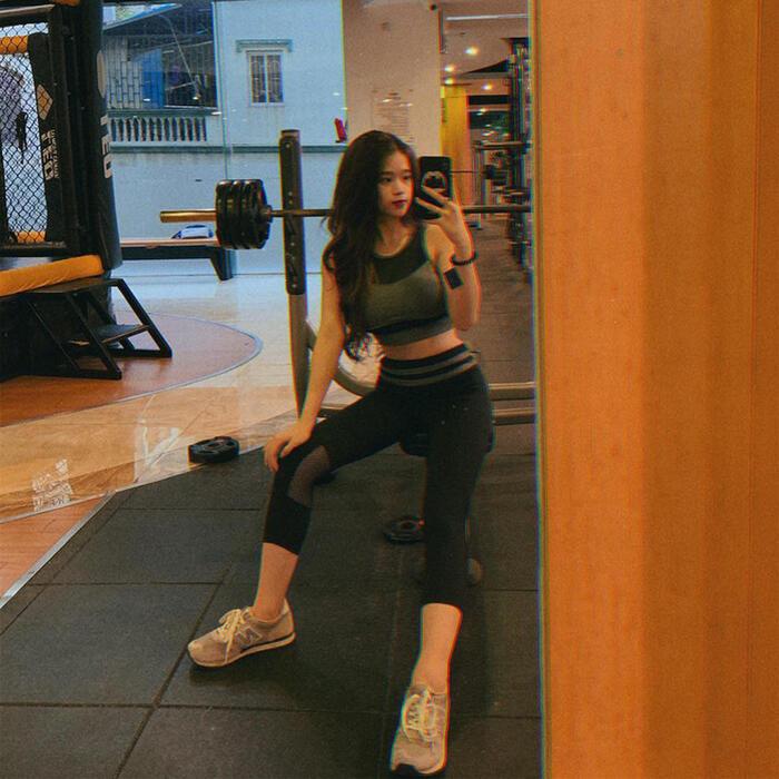 Body đẹp miễn chê nhưng Linh Ka vẫn mắc phải lỗi lầm khi diện áo tắm một mảnh-12