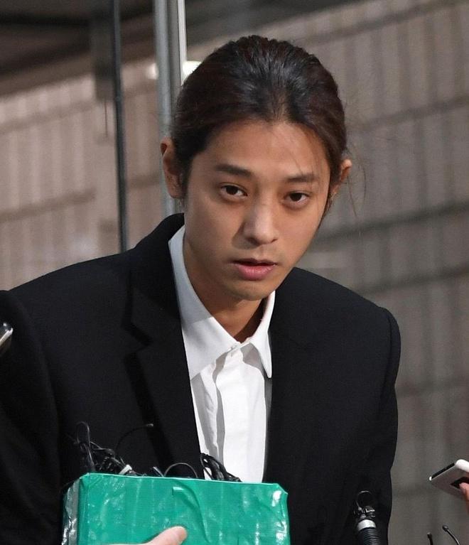 Tòa án triệu tập 22 nhân chứng liên quan vụ án của Seungri-2