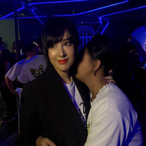 Nhan sắc thật thiếu photoshop của bạn gái Karik gây thất vọng-1