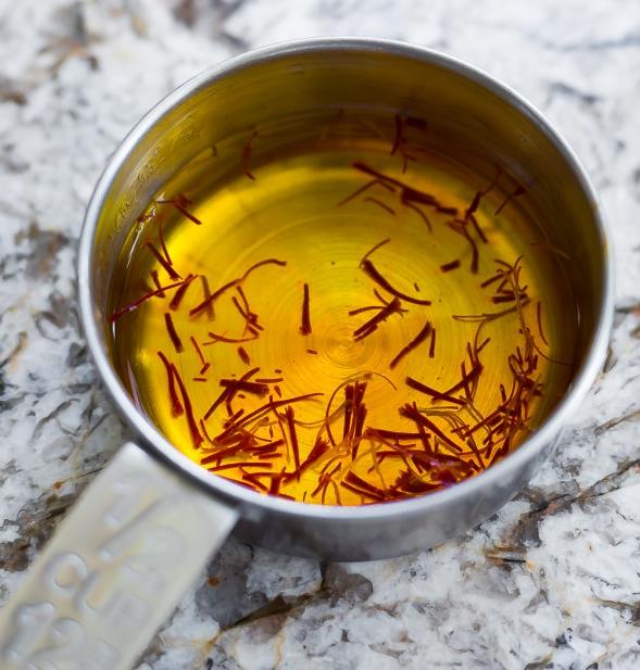 Ngoài pha trà, pha nước uống, Saffron - Thần dược cho giấc ngủ và làn da còn có thể nấu cơm-2