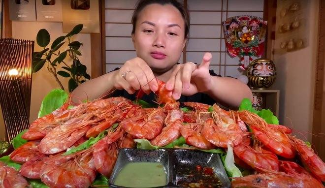 Soi thu nhập của 3 bà mẹ làm Youtuber nổi nhất Việt Nam: Ai kiếm tiền khủng nhất?-6