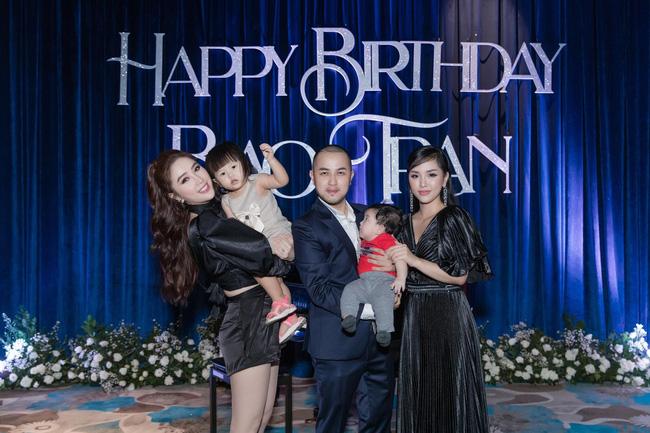 Ngoại hình càng ngắm càng yêu của 2 nhóc tỳ nhà anh trai ca sĩ Bảo Thy-1