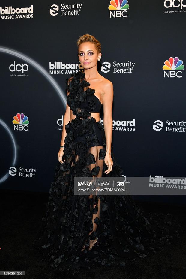 Thảm đỏ Billboard Music Awards toàn những bộ cánh nhìn mà hốt-5