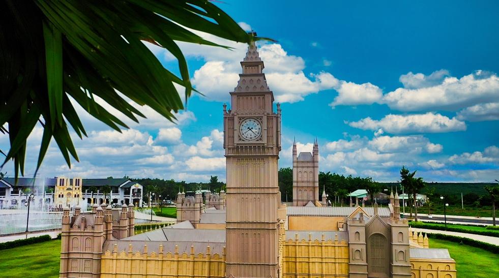 Công viên The Destina - check-in 7 ‘di sản kiến trúc’ trong một ngày-2