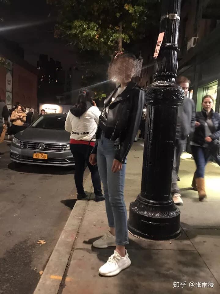 Cười ngất trước mốt thời trang cực phèn của chị em cách đây 10 năm-10