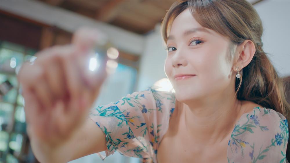 Nam chính trong MV mới của Minh Hằng chính là anh người yêu bị giấu mặt?-2