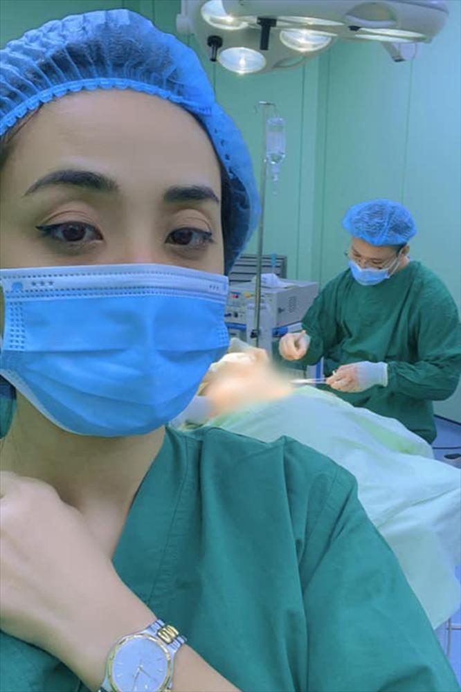 Bố mẹ ủng hộ Miko Lan Trinh yêu người chuyển giới sau thời gian phản đối-1