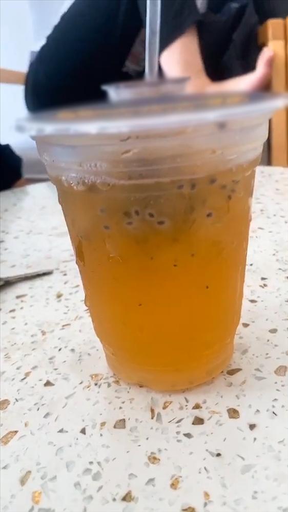 Cô gái úp ngược ly trà chanh và phát hiện ra bí mật nhiều cửa hàng đã qua mắt khách bấy lâu nay-1