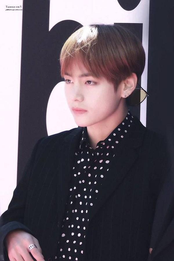 V trở thành hiện tượng trending Twitter ngay sau khi kết thúc BBMAs-10