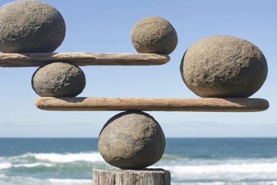 Trăng non Thiên Bình có thể mang tới 2 tuần sóng gió, các chòm sao cần làm gì?