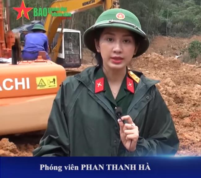 Lặn lội đưa tin cứu nạn thủy điện Rào Trăng 3, nữ MC chiếm sóng MXH vì quá xinh-1