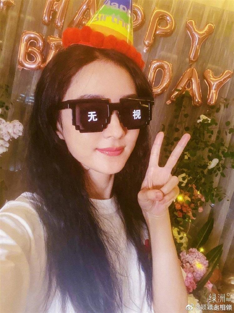 Phùng Thiệu Phong gặp sự cố khóc dở mếu dở khi mừng sinh nhật Triệu Lệ Dĩnh-1