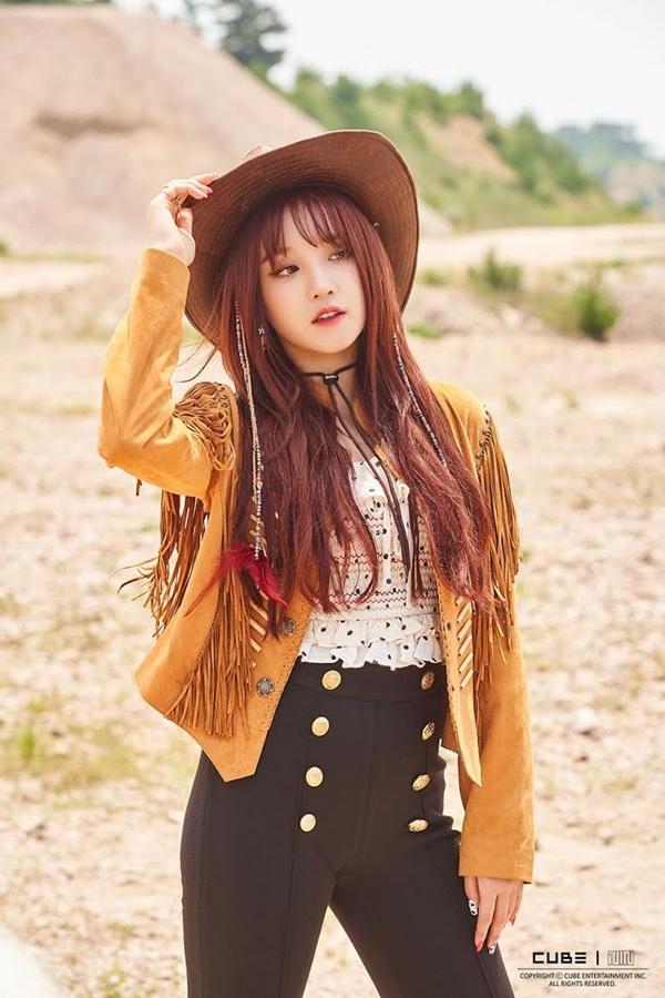 4 Idols chất phát ngất với tạo hình cao bồi cool ngầu-1