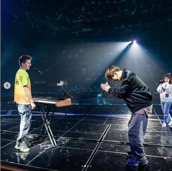 Charlie Puth đăng ảnh mùi mẫn với Jungkook, ai ngờ bị chửi loại hám fame-2