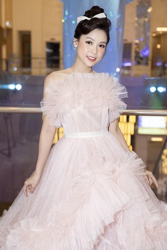 Hà Tăng diện váy basic vẫn cân đẹp dàn sao hóa nữ thần, công chúa-9