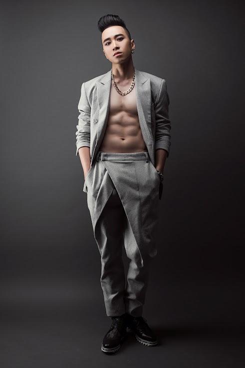 Hình xăm HLV Rap Việt: Wowy và Binz kín người, Suboi không kém cạnh, riêng Karik trắng trơn-7