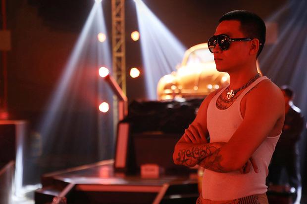 Hình xăm HLV Rap Việt: Wowy và Binz kín người, Suboi không kém cạnh, riêng Karik trắng trơn-1
