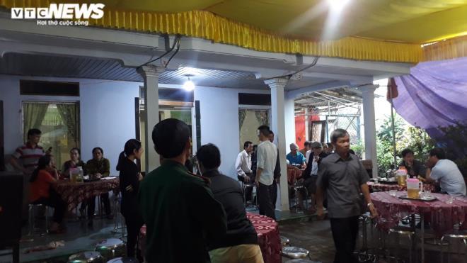 Hàng xóm nhà Chủ tịch huyện Phong Điền: Nhìn gia cảnh mà rớt nước mắt-5