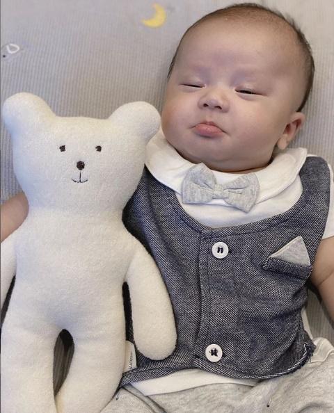 Con trai Duy Mạnh chính thức gia nhập hội hot kid Việt với bức ảnh góc nghiêng thần thánh-4