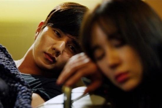 Mẹ người yêu dặn phải test đứa nào có bầu được thì mới cưới rồi bà nhận về trái đắng-2