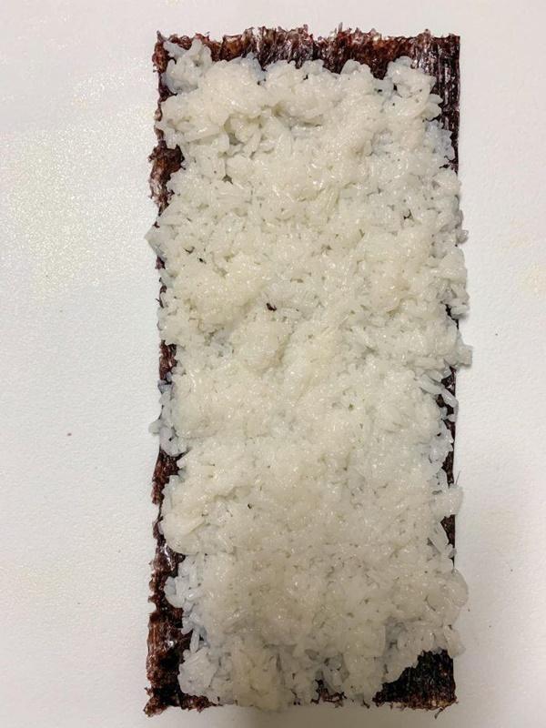 Khách đến nhà hoa mắt vì món cơm cuộn hình hoa cực xinh của mẹ đảm Hà Nội-6