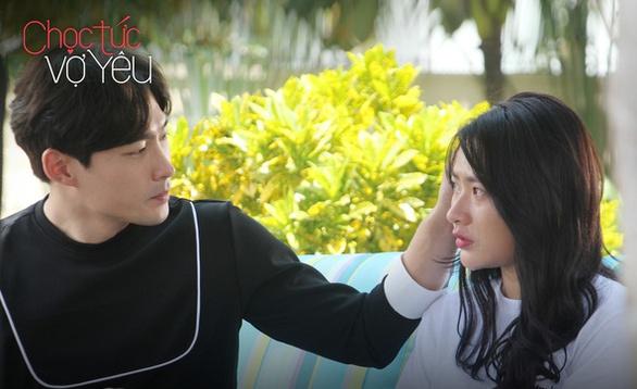 Sạn phim Chọc Tức Vợ Yêu: lồng tiếng giả trân, cho con nít uống bia-9