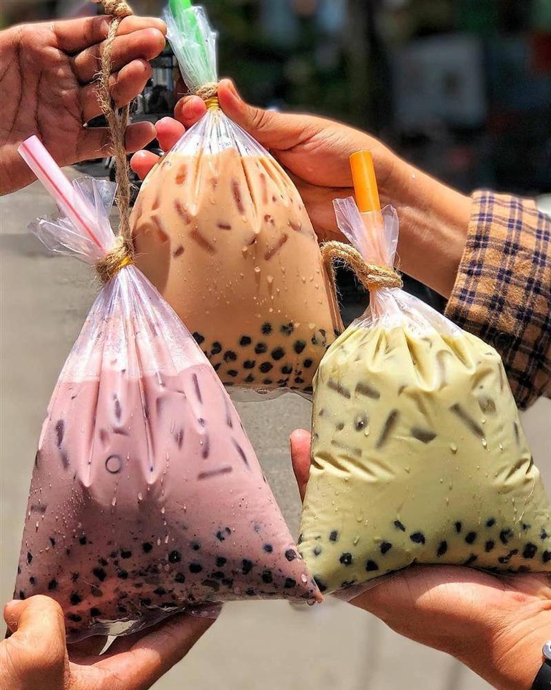 Ngày xưa đi học có nước mía túi thì ngày nay có trà sữa túi, uống vào nhớ tuổi thơ dữ dội-3