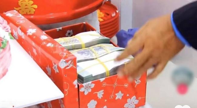 Choáng váng màn trao của lên tới hơn 2 tỷ trong một đám cưới ở miền Tây-3