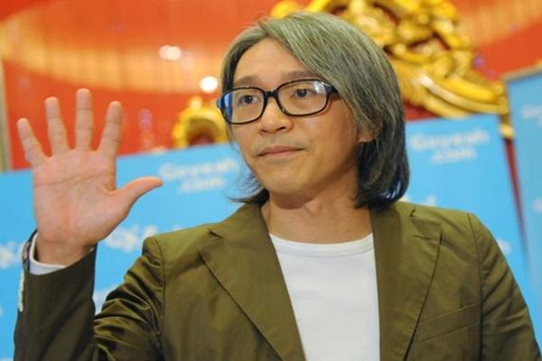 Châu Tinh Trì đầu bạc trắng khi ra tòa đối chất tình cũ-4