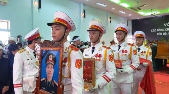 Lễ viếng đoàn cán bộ hy sinh khi làm nhiệm vụ cứu hộ, cứu nạn tại thủy điện Rào Trăng 3-13