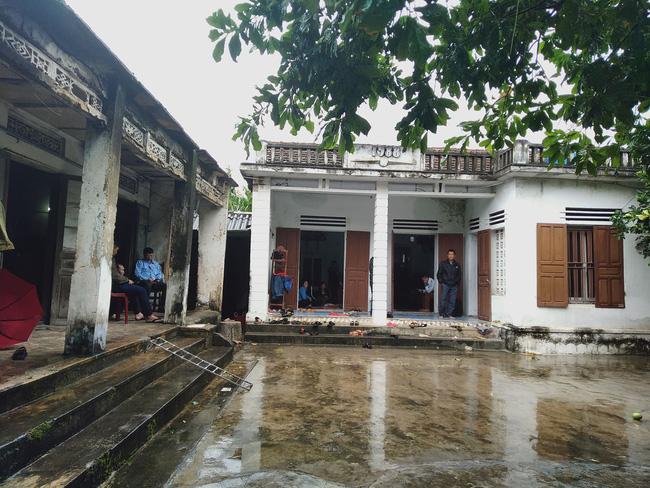 Sạt lở kinh hoàng ở Quảng Trị vùi lấp 22 cán bộ, chiến sĩ: Vợ khóc ngất mong tin chồng, người thân ngã quỵ chờ đợi thông tin-3