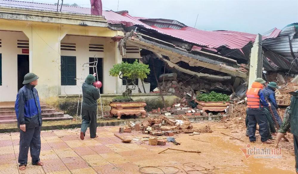 Hình ảnh xé ruột gan nơi tìm kiếm 22 cán bộ chiến sĩ bị vùi lấp ở Quảng Trị-2