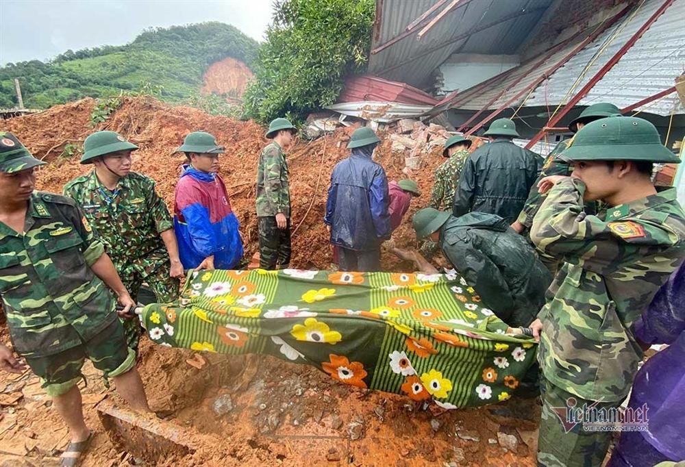 Hình ảnh xé ruột gan nơi tìm kiếm 22 cán bộ chiến sĩ bị vùi lấp ở Quảng Trị-5