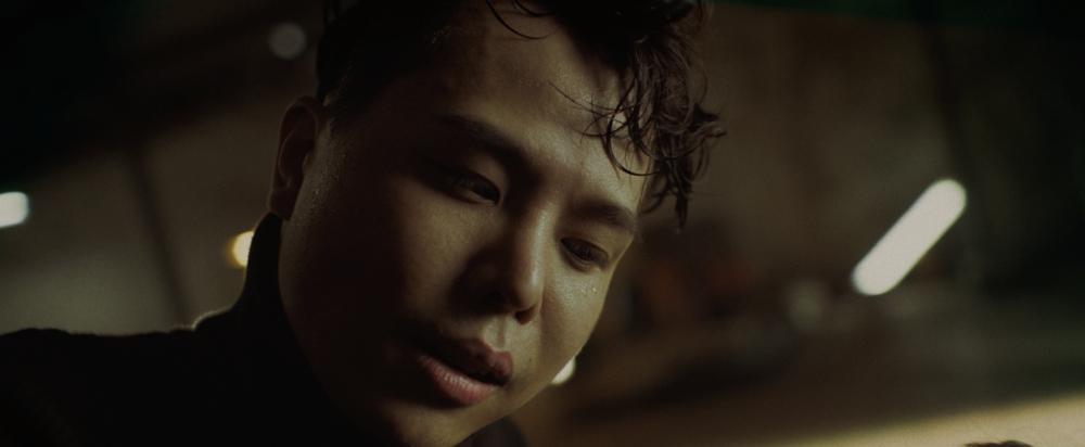 Hoàng Thùy Linh và dàn soái ca than khổ vì bị hành đến nhìn không ra trong Trái Tim Quái Vật-6