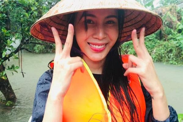 MC Diệp Chi chia sẻ về đồng bào vùng lũ, trực tiếp ủng hộ 4 tấn gạo-3