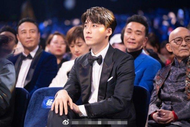 Giải thưởng Kim Ưng và những lùm xùm bôi tro trát trấu vào mặt Dương Mịch, Tống Thiến-9