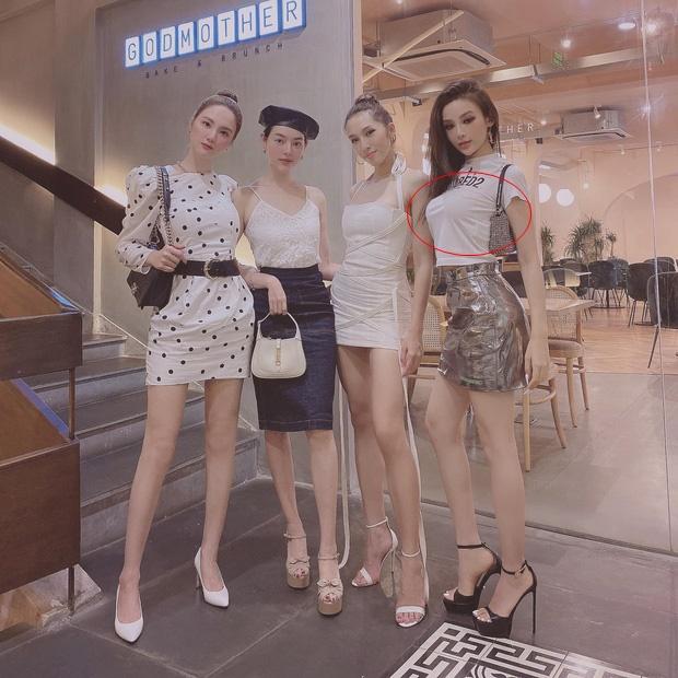 Đọ sắc cùng hội chị em, Huyền Baby để lộ vòng 1 lúc chảy xệ khi lại cao vượt mặt-1