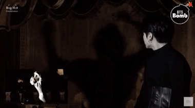 Cuối cùng cũng tìm ra chủ nhân những chiếc bóng trong MV Black Swan (BTS)-5