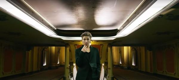 Cuối cùng cũng tìm ra chủ nhân những chiếc bóng trong MV Black Swan (BTS)-3