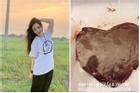 Quỳnh Kool làm bánh kem 'cực dị' nhưng chống chế rắc bột trông sẽ đẹp hơn, netizen 'đợi mòn dép'