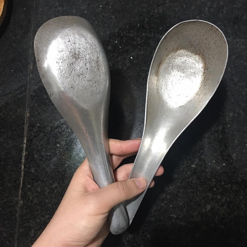 Những dụng cụ xưa gợi nhớ về một thời tuổi thơ dữ dội-3