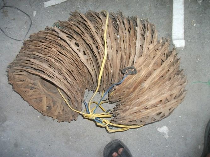 Những dụng cụ xưa gợi nhớ về một thời tuổi thơ dữ dội-12