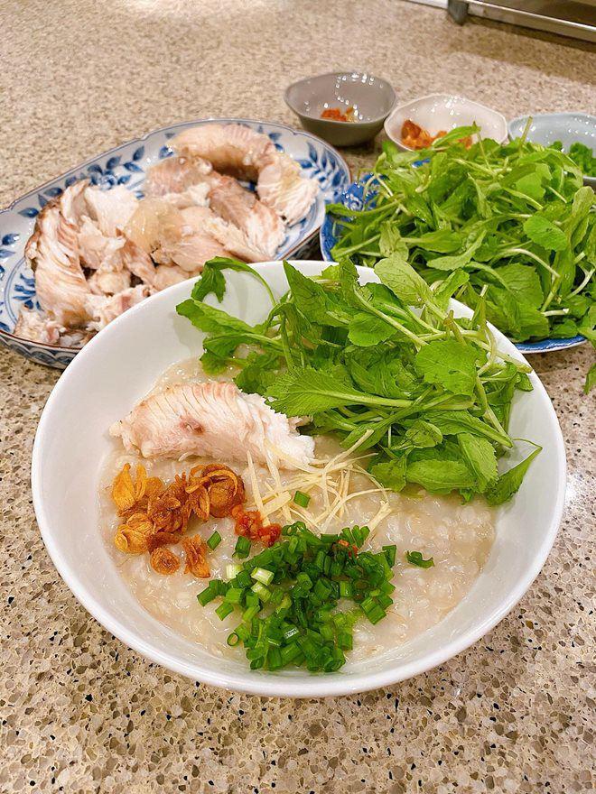 Hoàng Thùy Linh và dàn sao Việt tấm tắc trước món cháo nấu đại của Tăng Thanh Hà-2