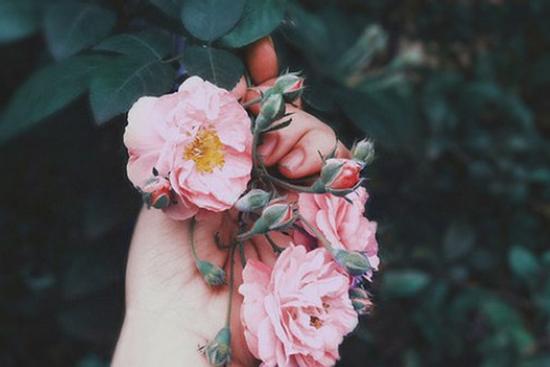 Ngày 20/10, cung hoàng đạo nào nhận quà nhận hoa mệt nghỉ từ người thân yêu?