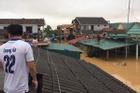 Hàng loạt ngôi nhà sắp bị 'nuốt' cả phần mái trong cơn đại hồng thủy ở Quảng Bình