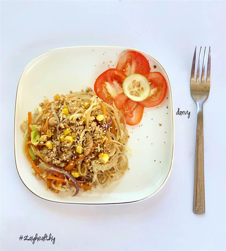 Mẹ bỉm sữa 8x chia sẻ thực đơn giảm cân khiến chị em thi nhau vào học hỏi-11